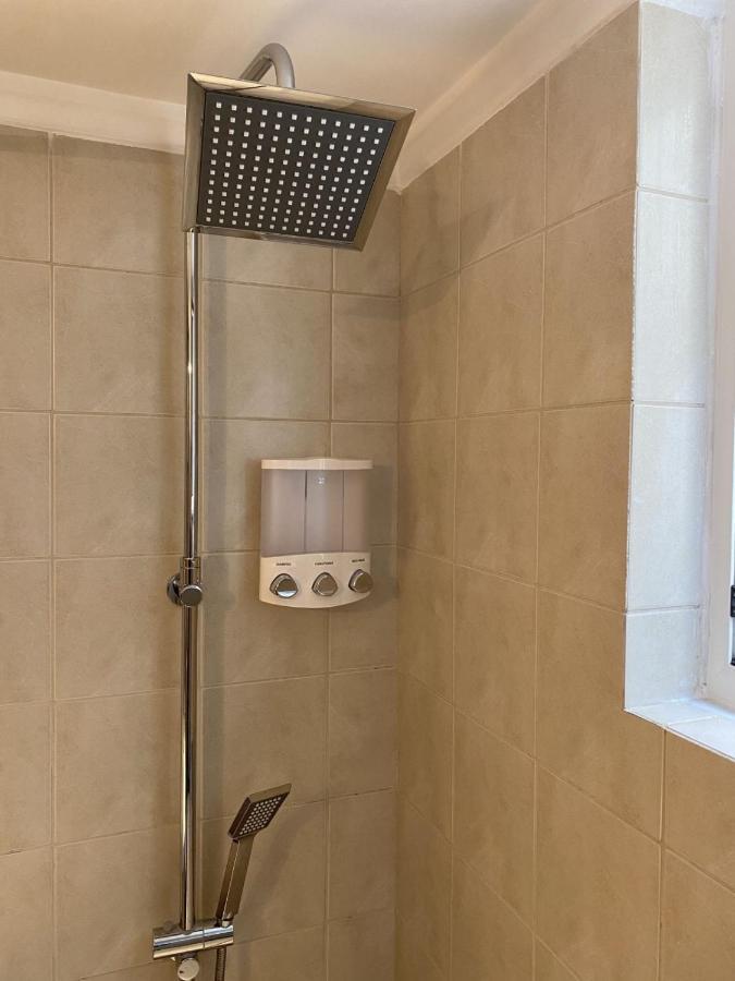 אתונה Elegant Glyfada Apartment-Private Garden-Near Metro מראה חיצוני תמונה
