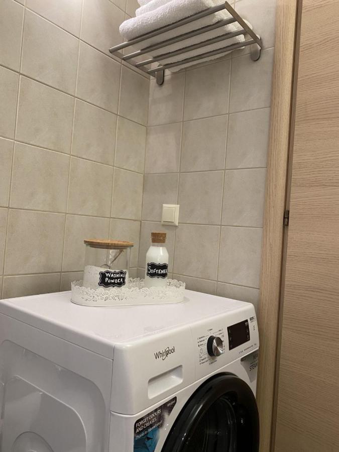 אתונה Elegant Glyfada Apartment-Private Garden-Near Metro מראה חיצוני תמונה